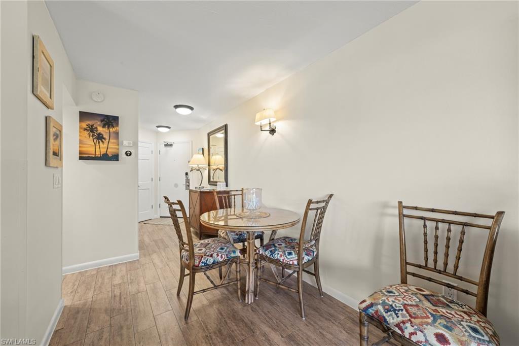 TENNIS VILLAS - Residential