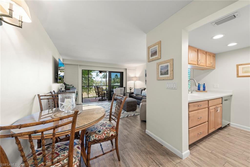 TENNIS VILLAS - Residential