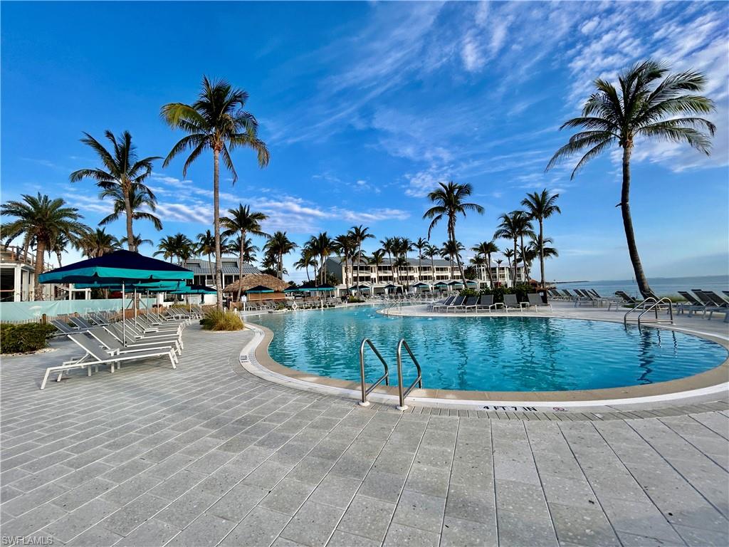 TENNIS VILLAS - Residential