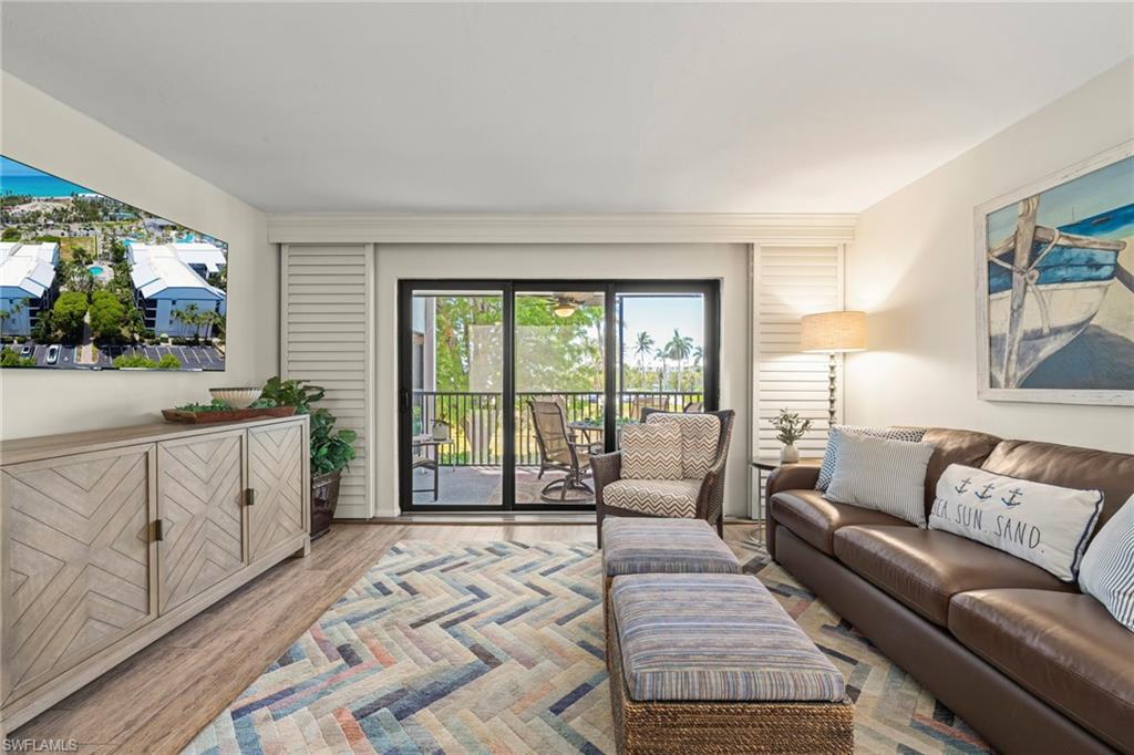 TENNIS VILLAS - Residential