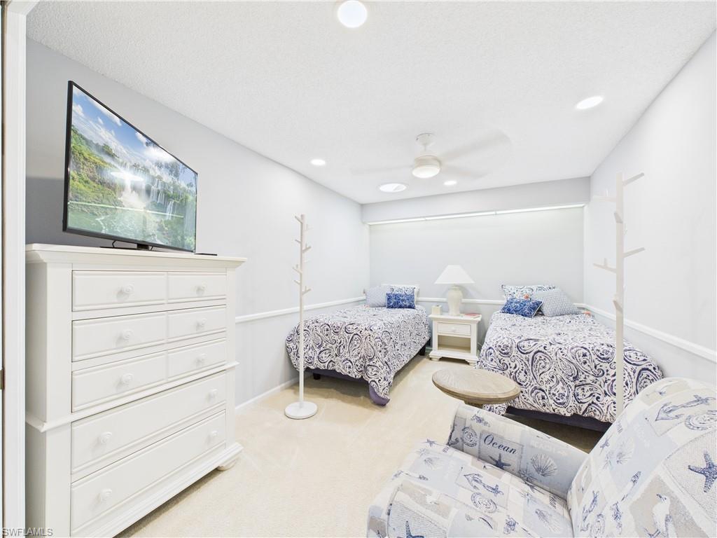 MONTCLAIR PARK VILLAS - Residential