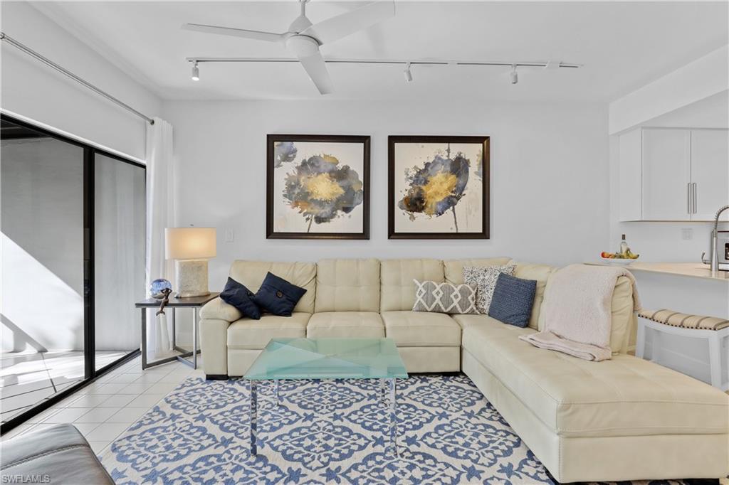 WORLD TENNIS CENTER - Residential Lease