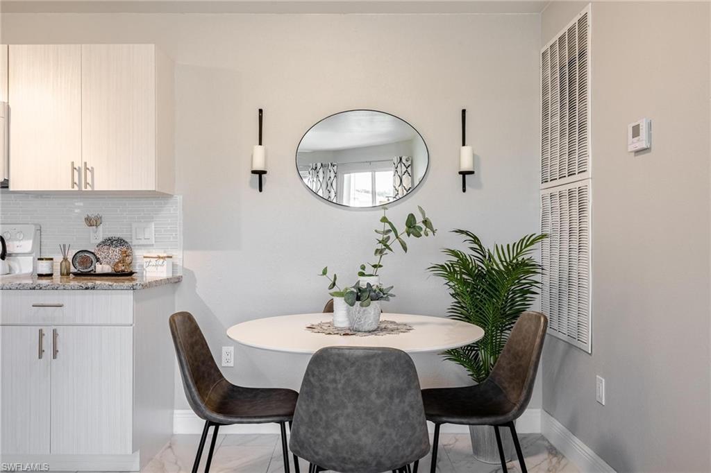 VENETIAN PALMS - Residential