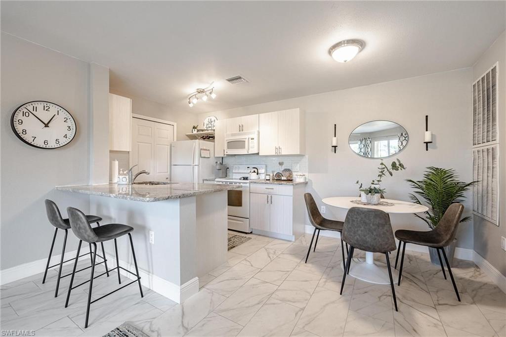 VENETIAN PALMS - Residential