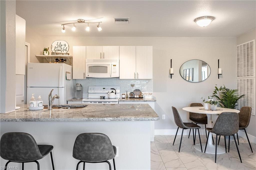 VENETIAN PALMS - Residential