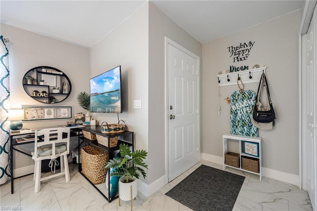 VENETIAN PALMS - Residential