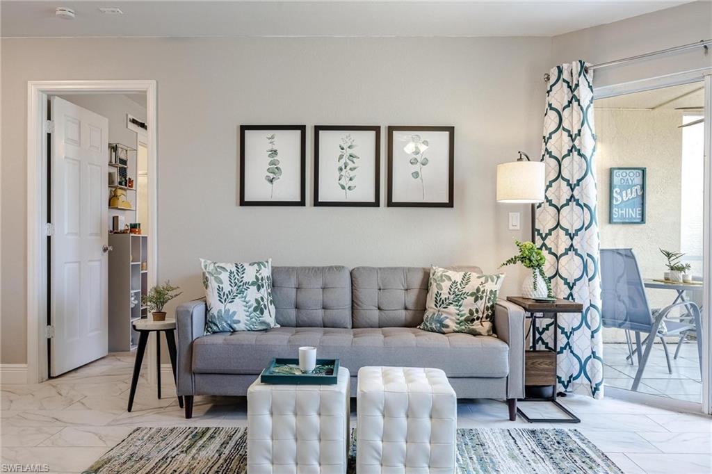 VENETIAN PALMS - Residential