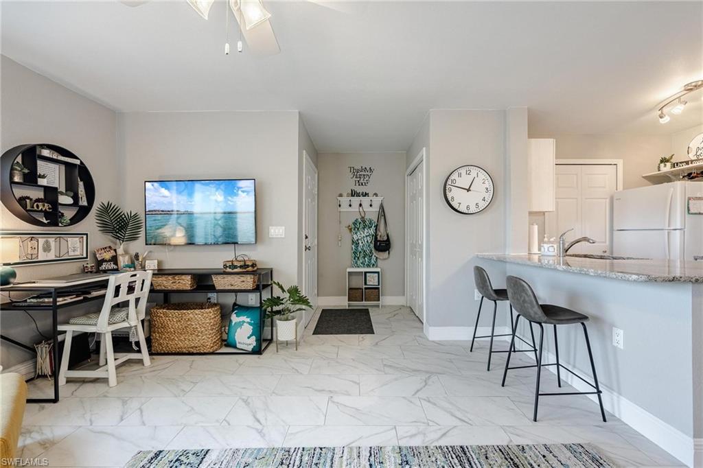 VENETIAN PALMS - Residential