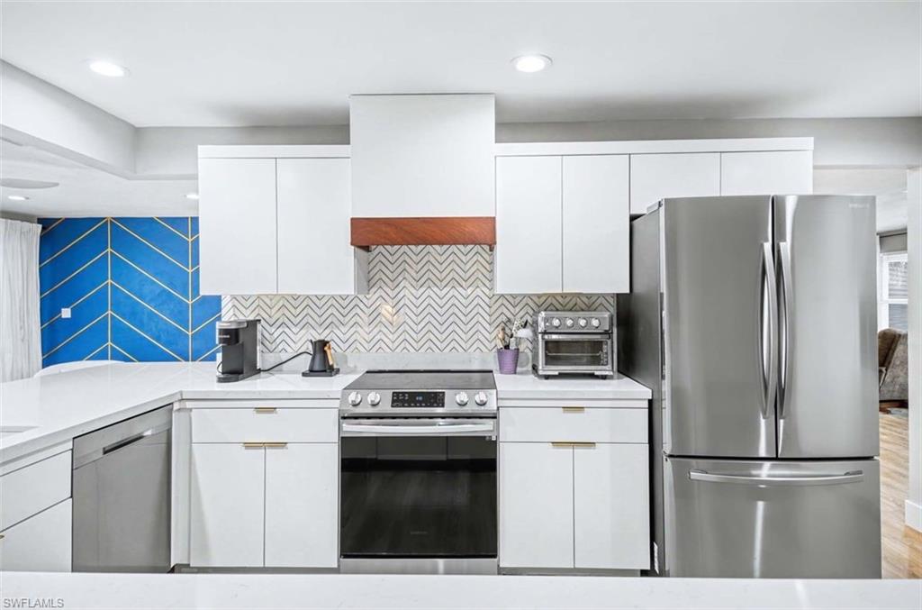 MARCO ISLAND - Residential