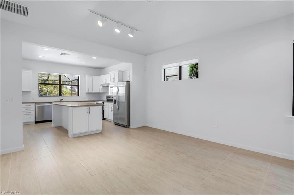 CORKSCREW SHORES - Residential