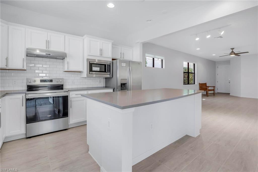 CORKSCREW SHORES - Residential