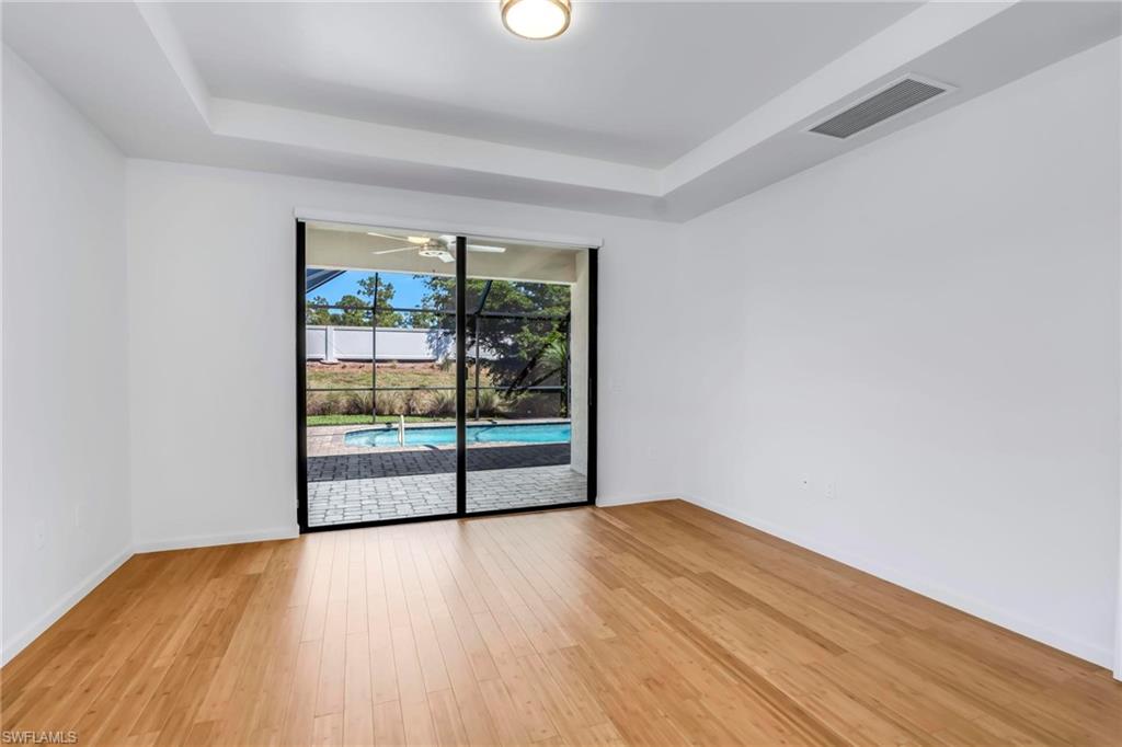 CORKSCREW SHORES - Residential