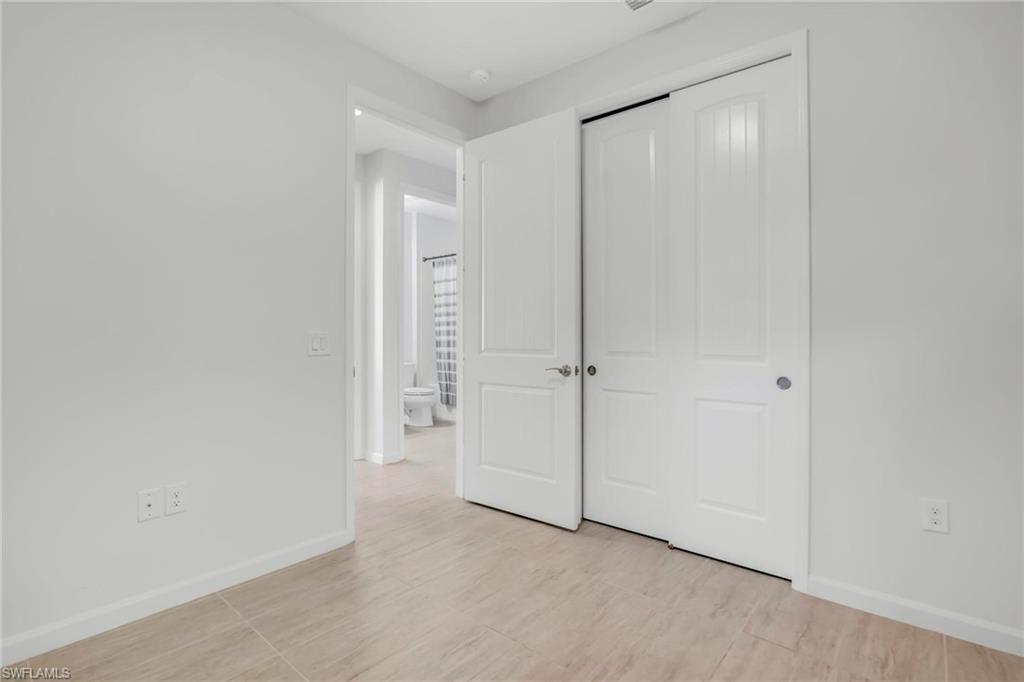 CORKSCREW SHORES - Residential