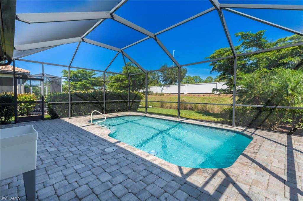 CORKSCREW SHORES - Residential