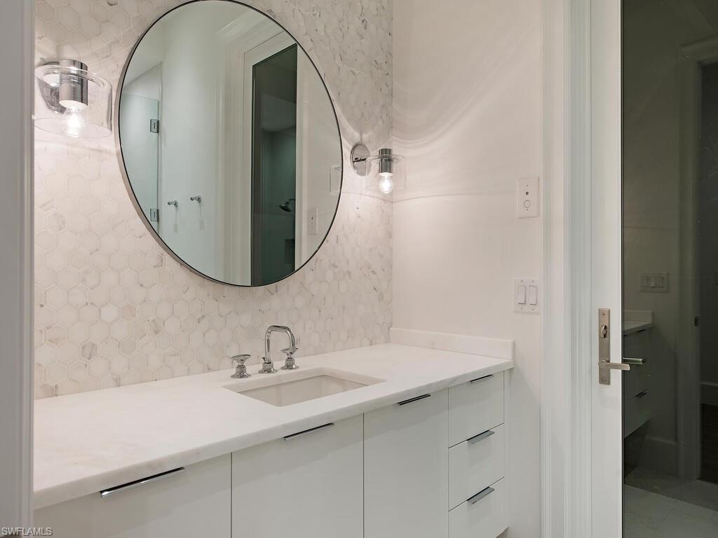 PELICAN BAY WOODS - Residential