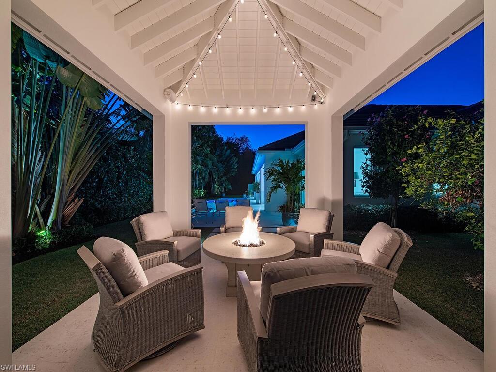 PELICAN BAY WOODS - Residential