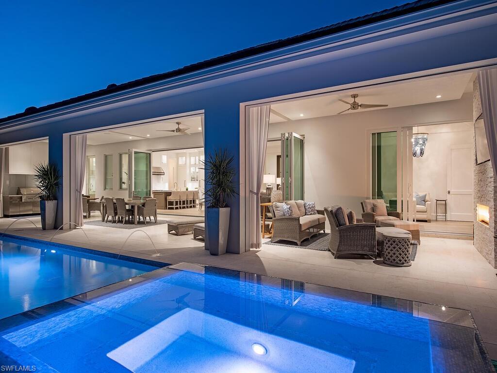 PELICAN BAY WOODS - Residential