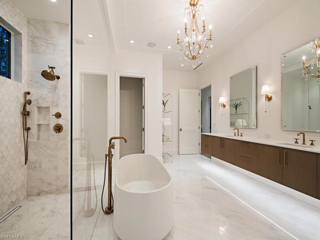 PELICAN BAY WOODS - Residential