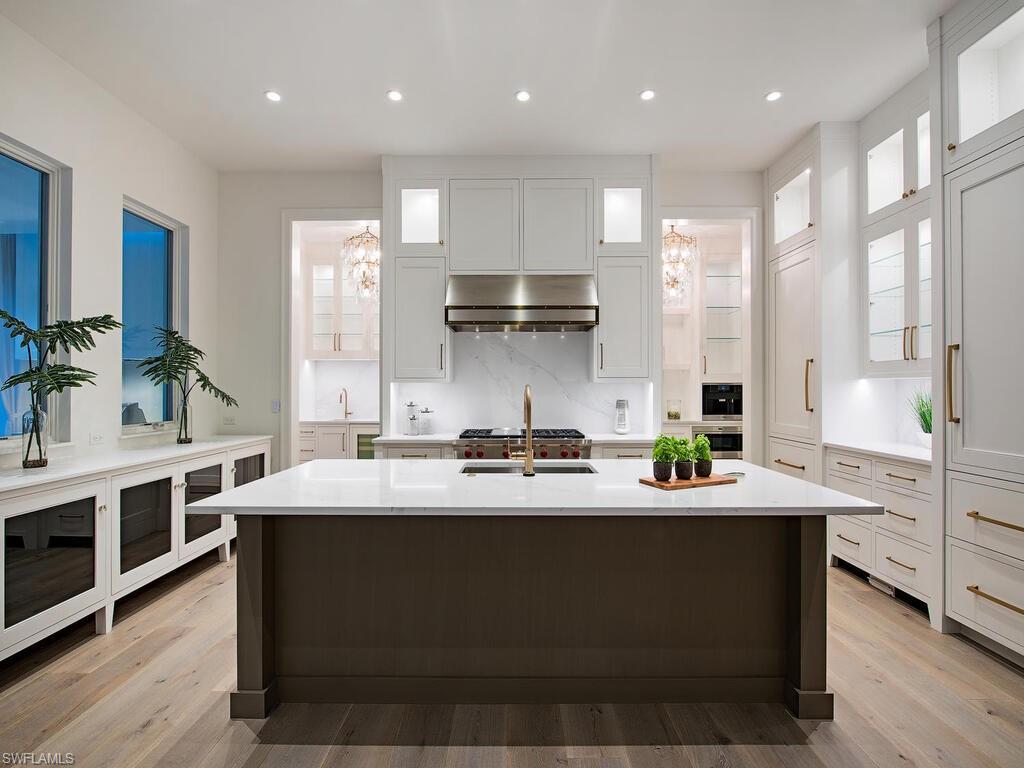 PELICAN BAY WOODS - Residential