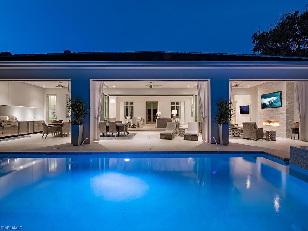 PELICAN BAY WOODS - Residential