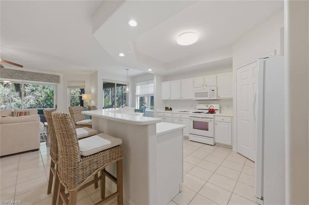 1634 Tarpon Bay DR S 102