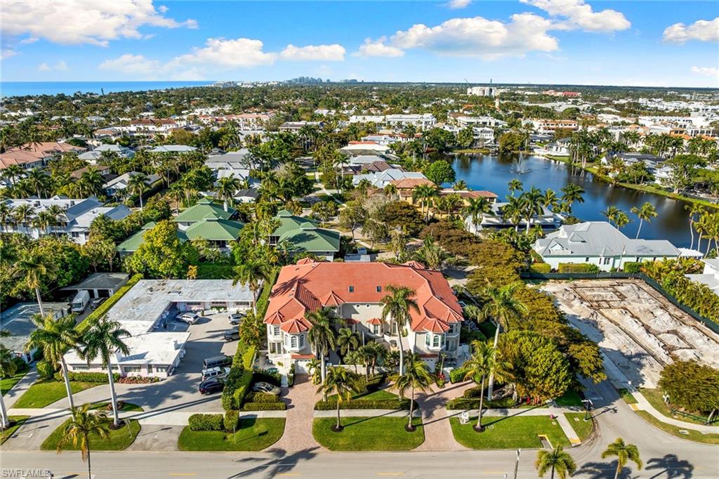 VILLAS NAPOLI - Residential