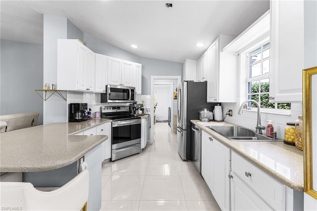 ISLAND WALK - Residential