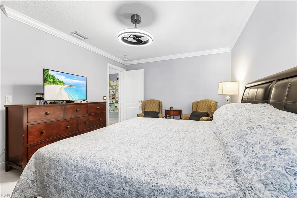 ISLAND WALK - Residential