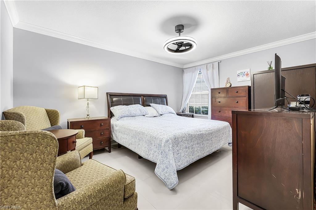 ISLAND WALK - Residential