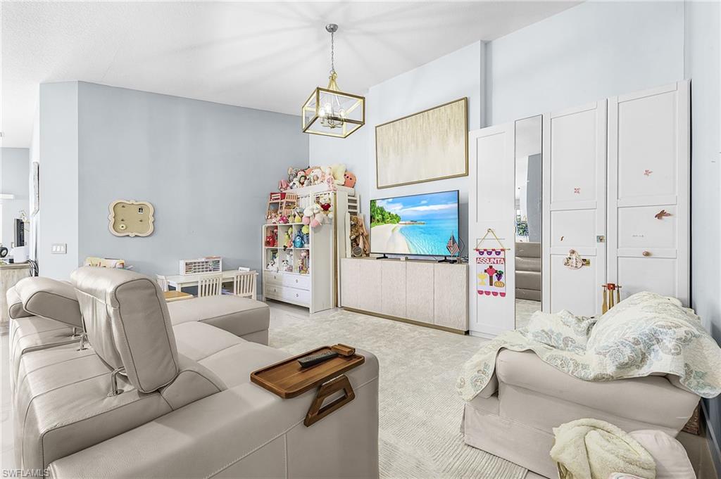 ISLAND WALK - Residential