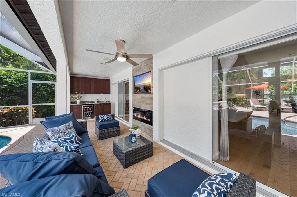 TALL PINES - Residential