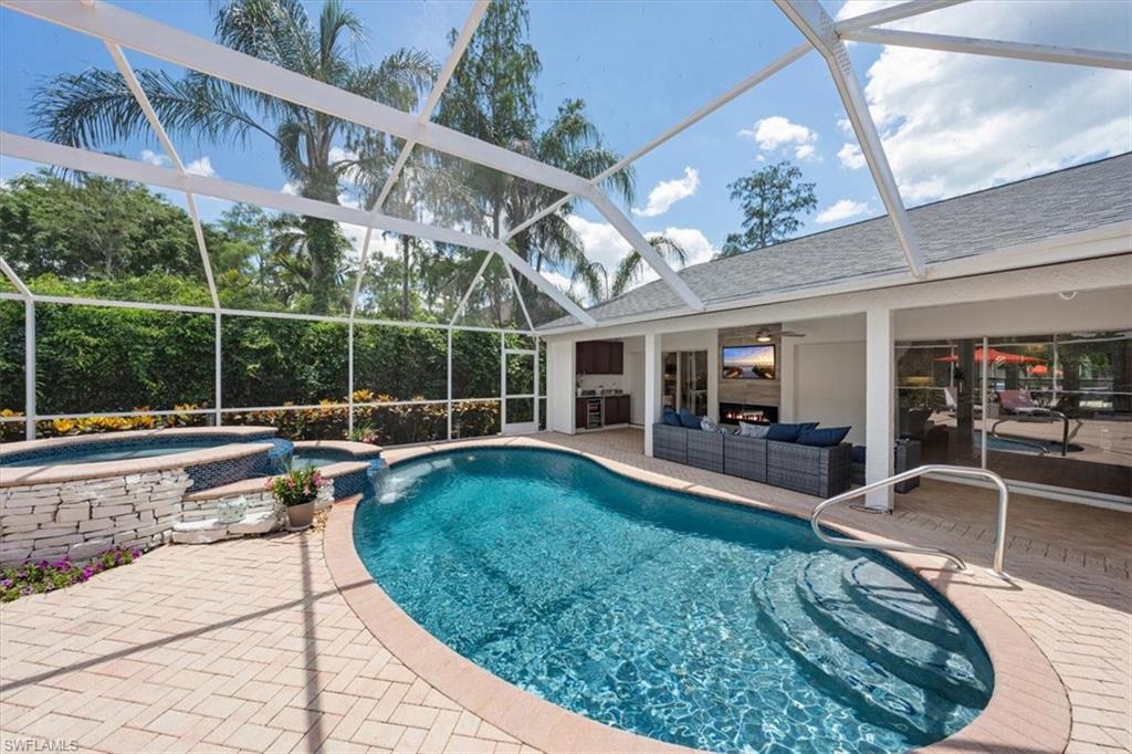 TALL PINES - Residential