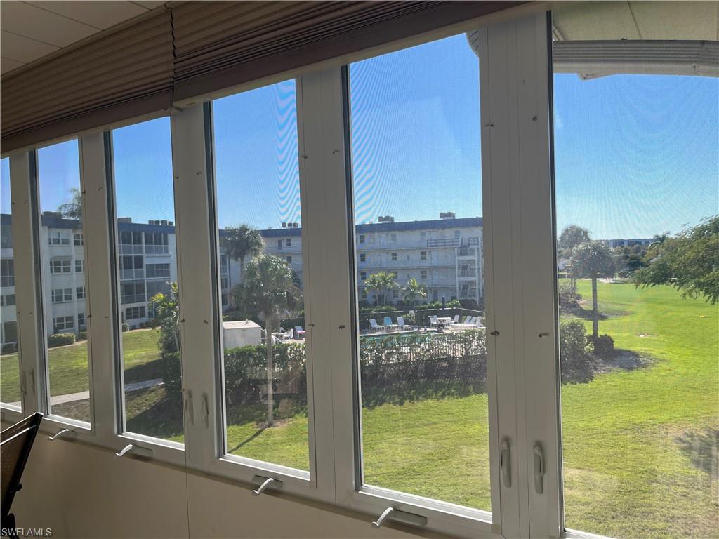 SEVEN LAKES - Residential