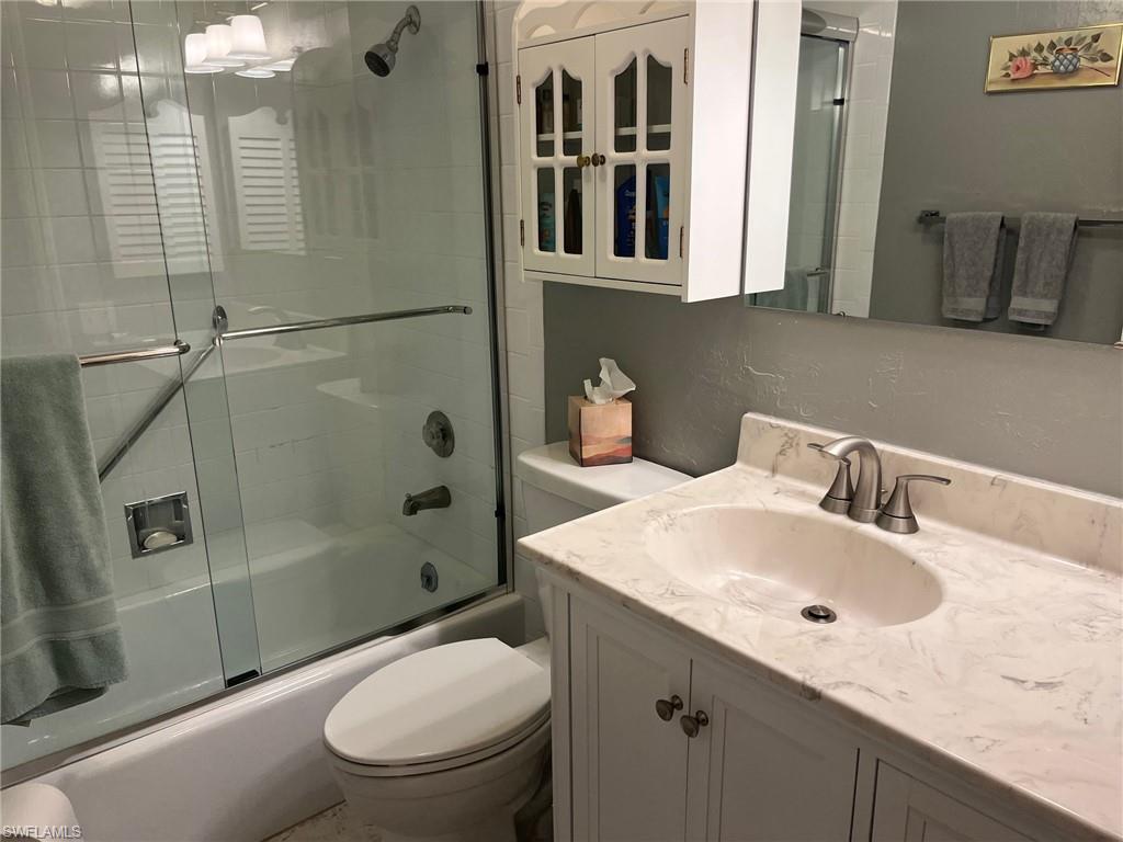 SEVEN LAKES - Residential