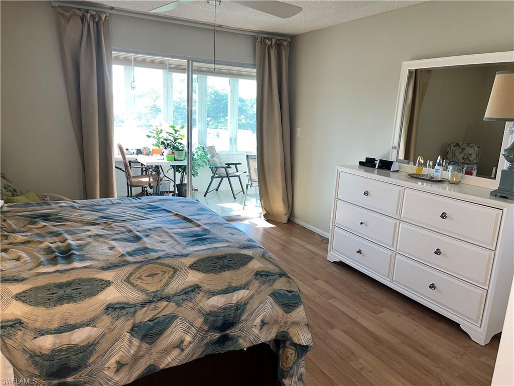 SEVEN LAKES - Residential