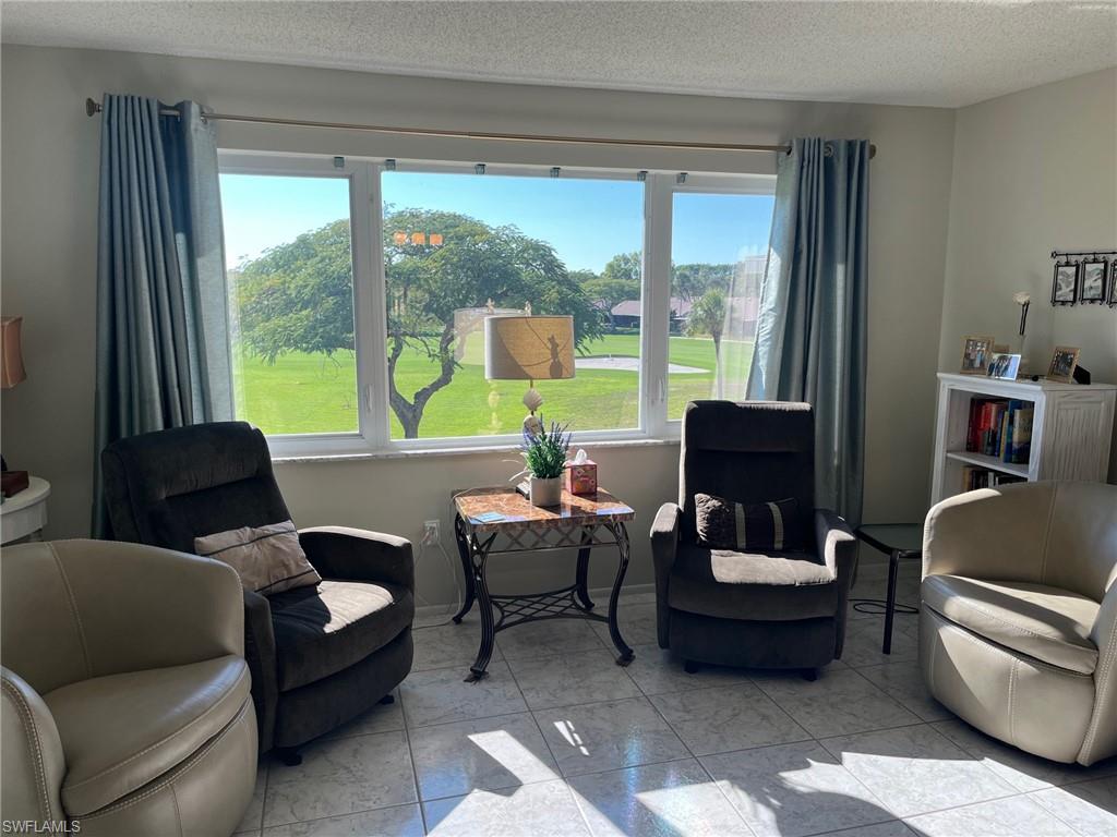 SEVEN LAKES - Residential