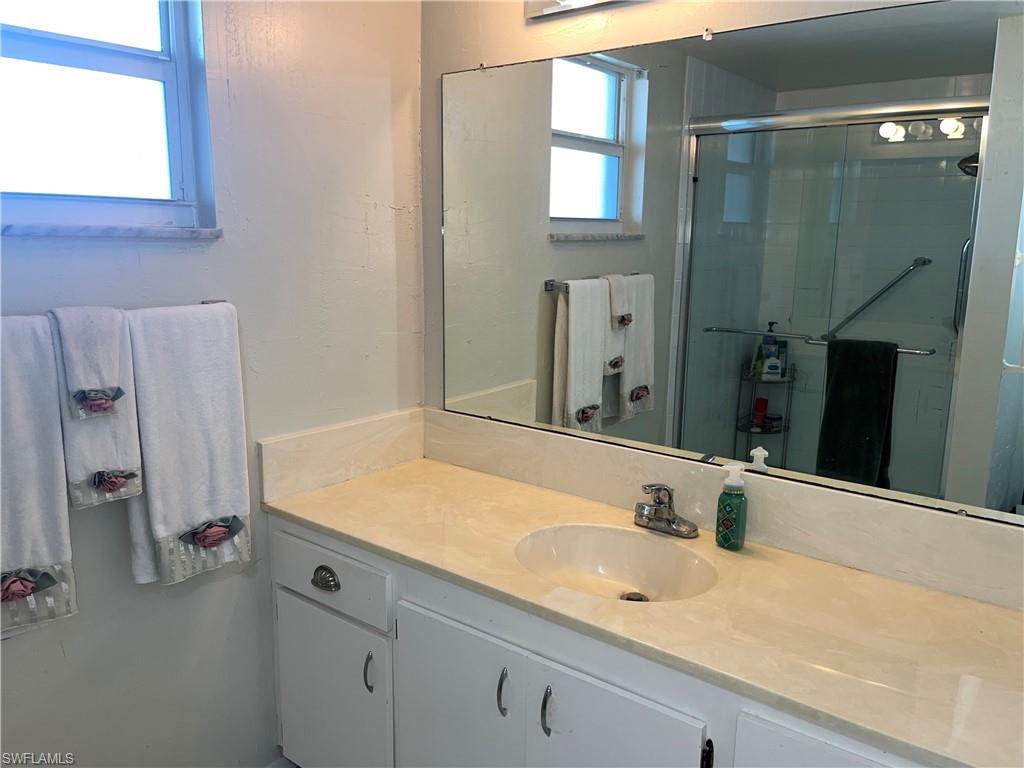 SEVEN LAKES - Residential