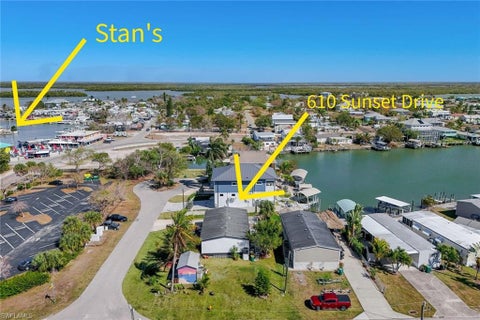 Photo of 610 Sunset DR, GOODLAND, FL 34140 (MLS # 226036375)