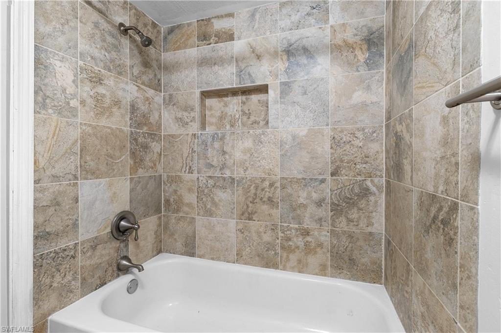 PARKWOODS TOWNHOUSE COMMUNITY - Residential