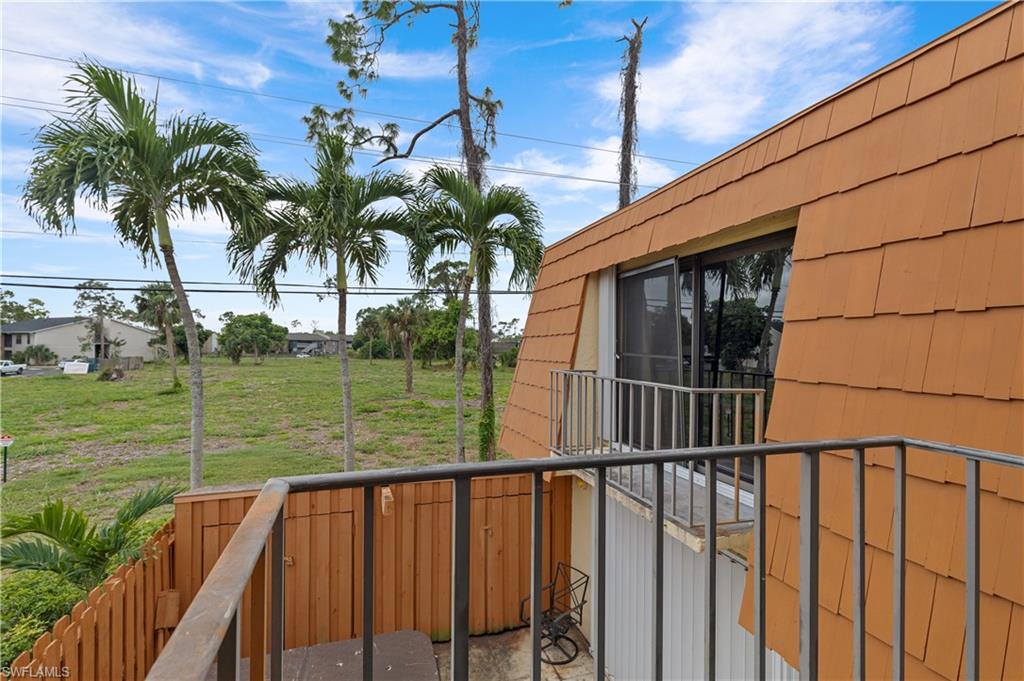 PARKWOODS TOWNHOUSE COMMUNITY - Residential