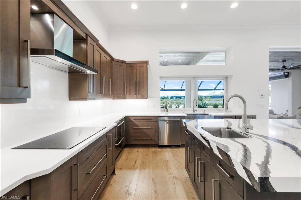 ISLES OF COLLIER PRESERVE - Residential