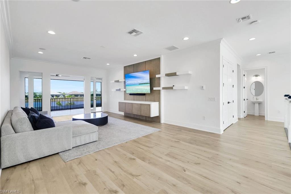 ISLES OF COLLIER PRESERVE - Residential