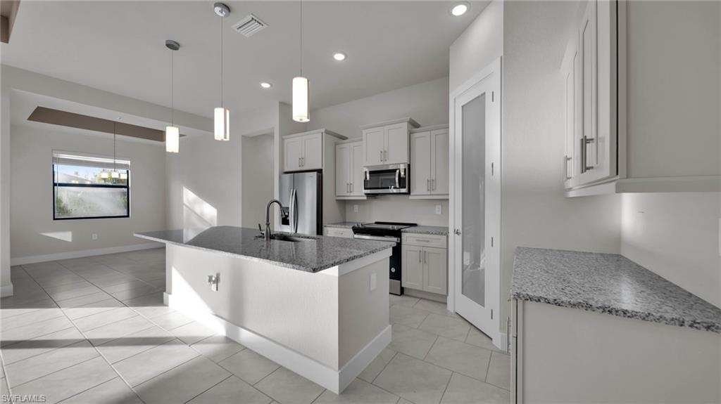 CAPE CORAL - Residential Lease