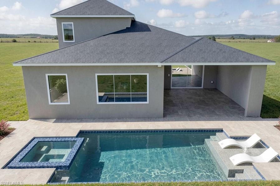 SEVEN SHORES - Residential