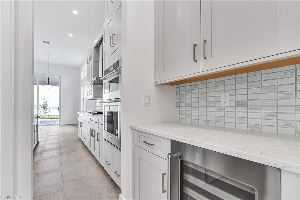 SEVEN SHORES - Residential