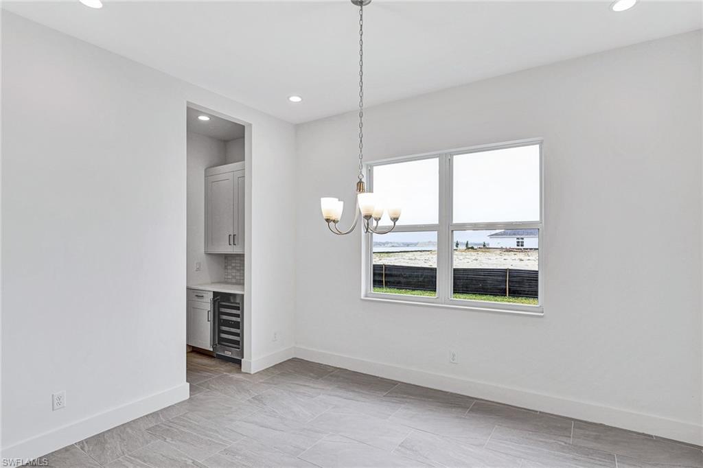 SEVEN SHORES - Residential