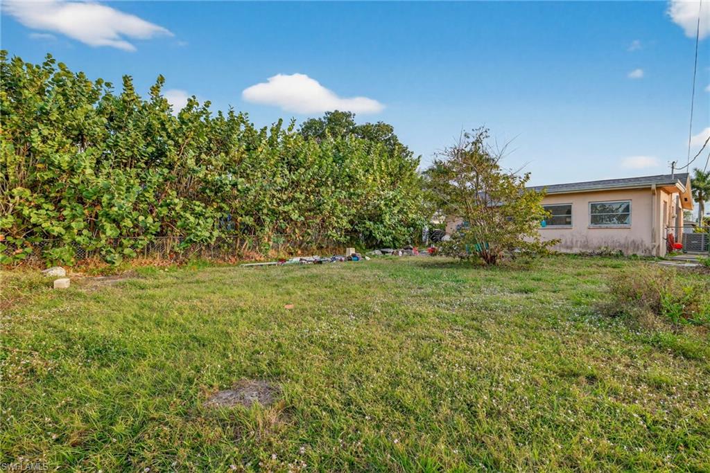 NAPLES PARK - Residential