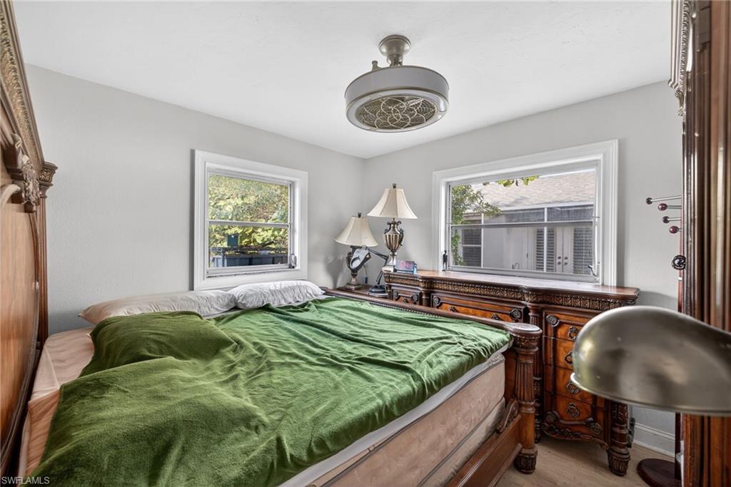 NAPLES PARK - Residential