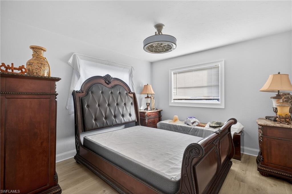 NAPLES PARK - Residential