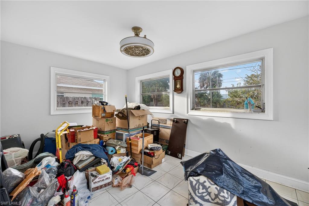 NAPLES PARK - Residential